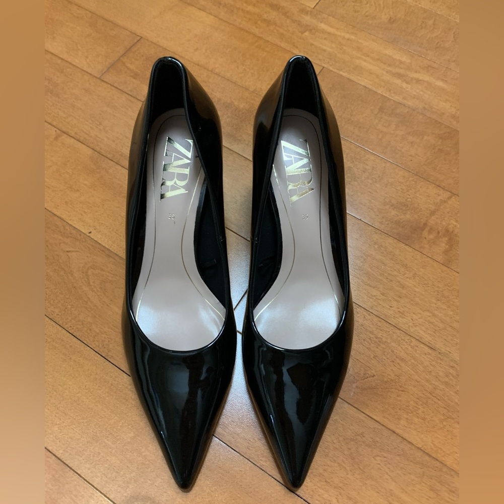 Super comfortable heels 👠 size 35 color black varnished